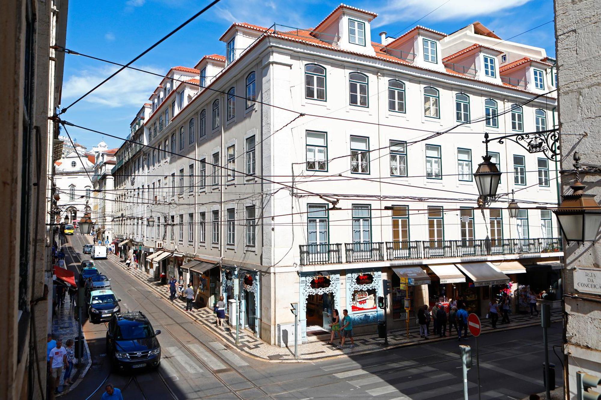 Falua - By Mayoral Lisboa